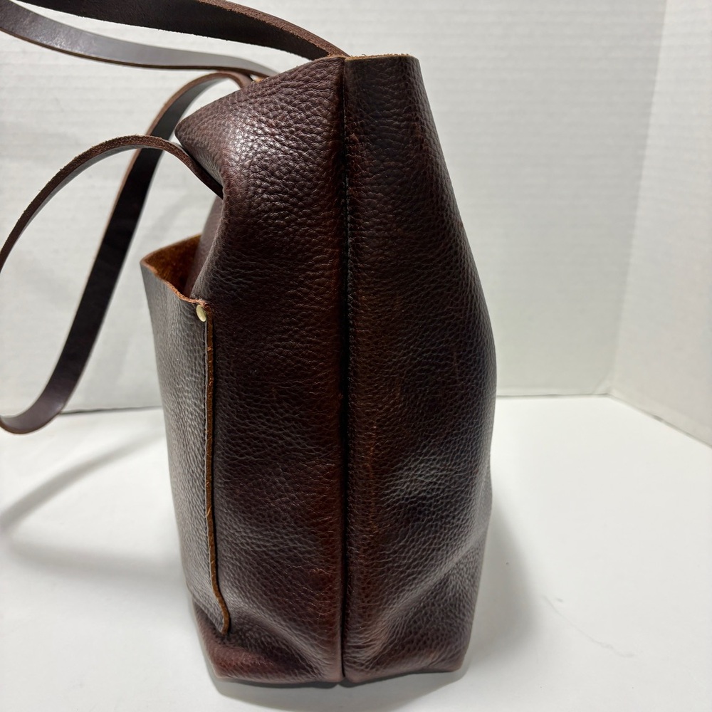 Portland Leather small classic tote - Picture 9 of 11